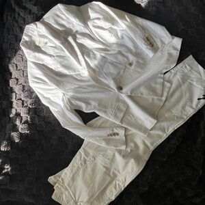 Banana Republic Women’s White Linen Blend Suit